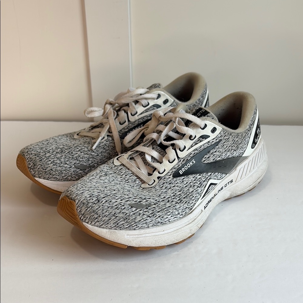 Brooks Adrenaline GTS Grey/Black/White